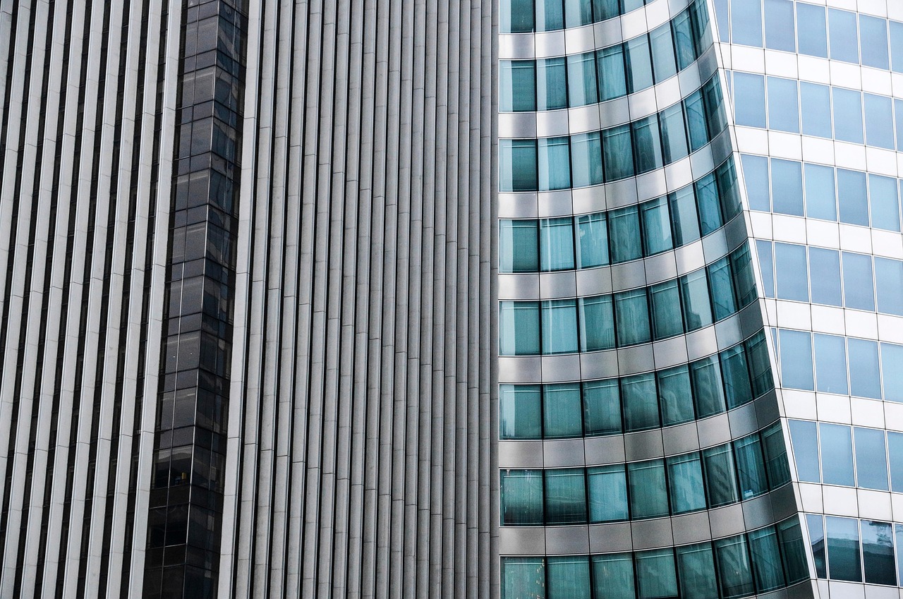 Buildings, glass, architecture — How the Metaverse and Cryptocurrency Are Intersecting in 2025
