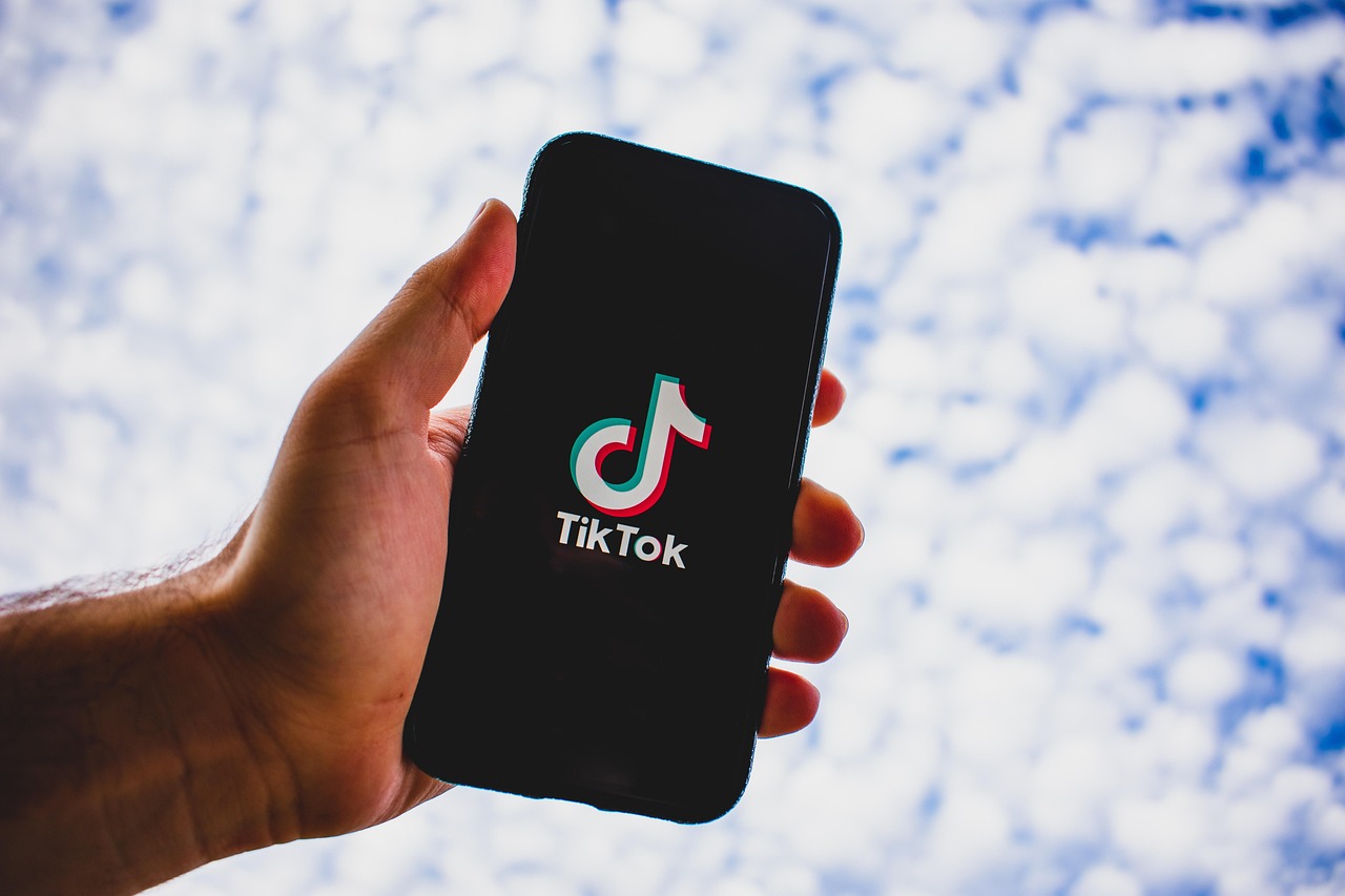Tiktok, social media, app — Like Pump Website tracks and boosts social performance