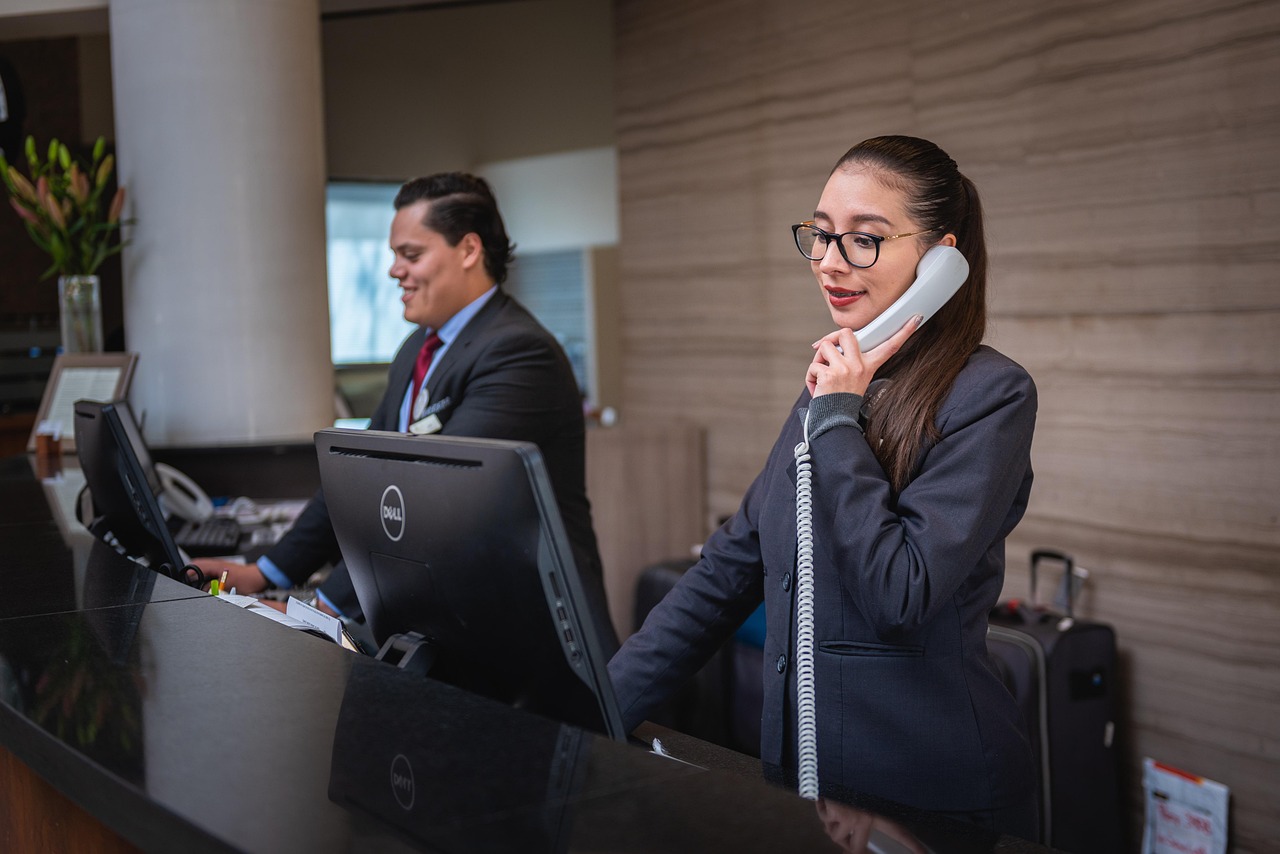 Receptionists, phone call, hotel — The Impact of TEFL on Peru's Education System