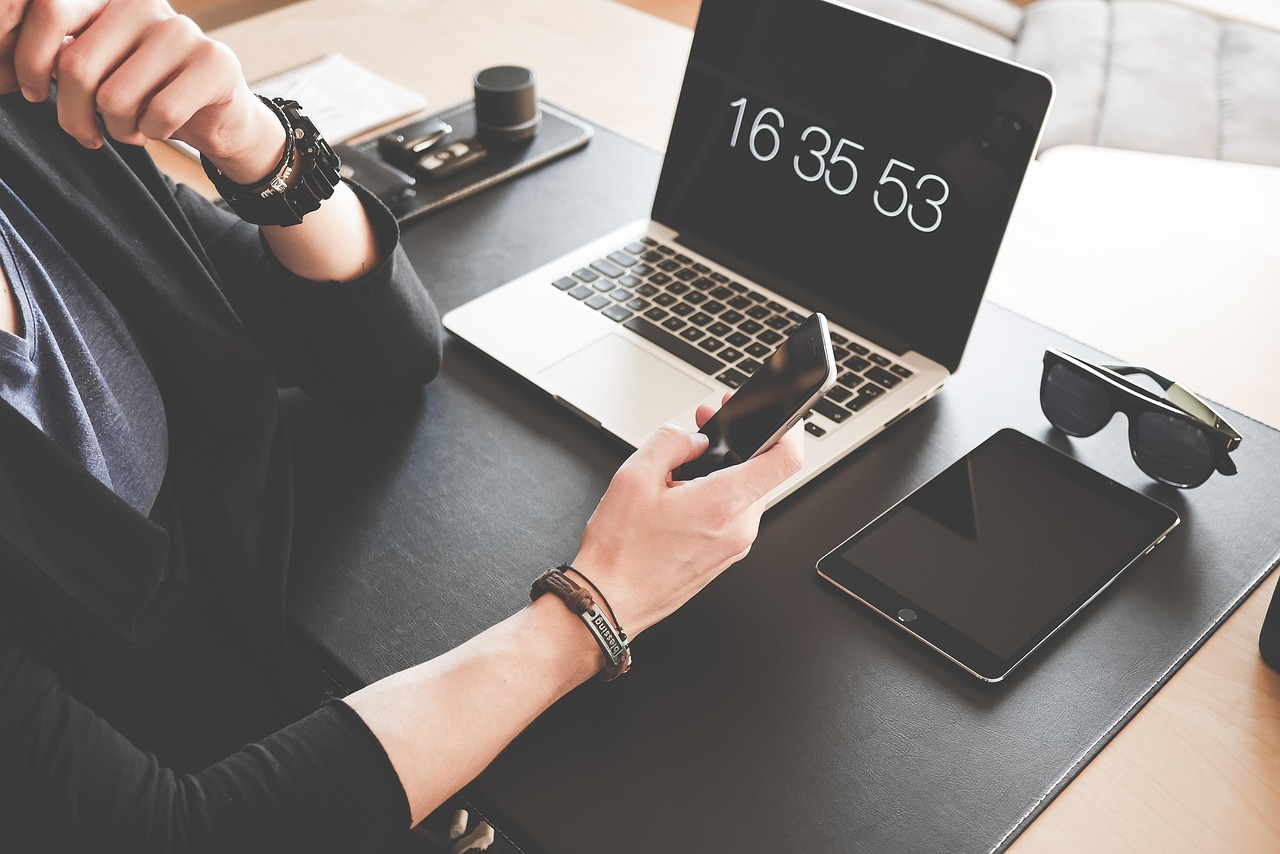 Home office, computer, desk — The Importance Of Photo Editing In Content Production