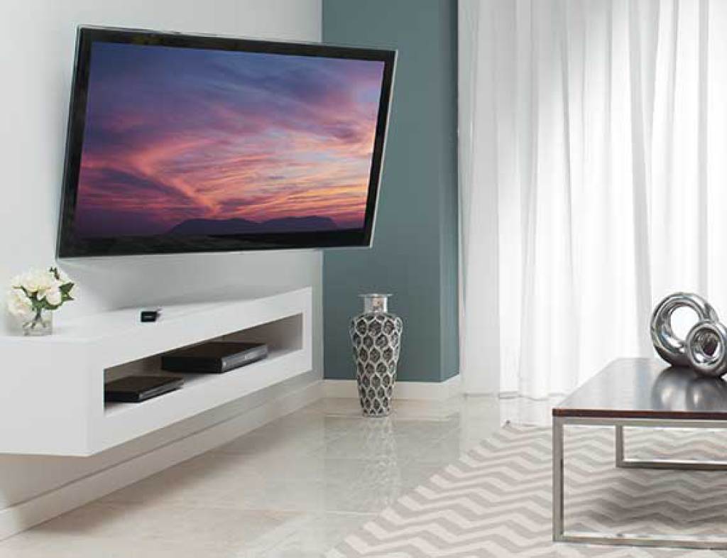 Three Benefits to Installing a Wall Mount for Your Television